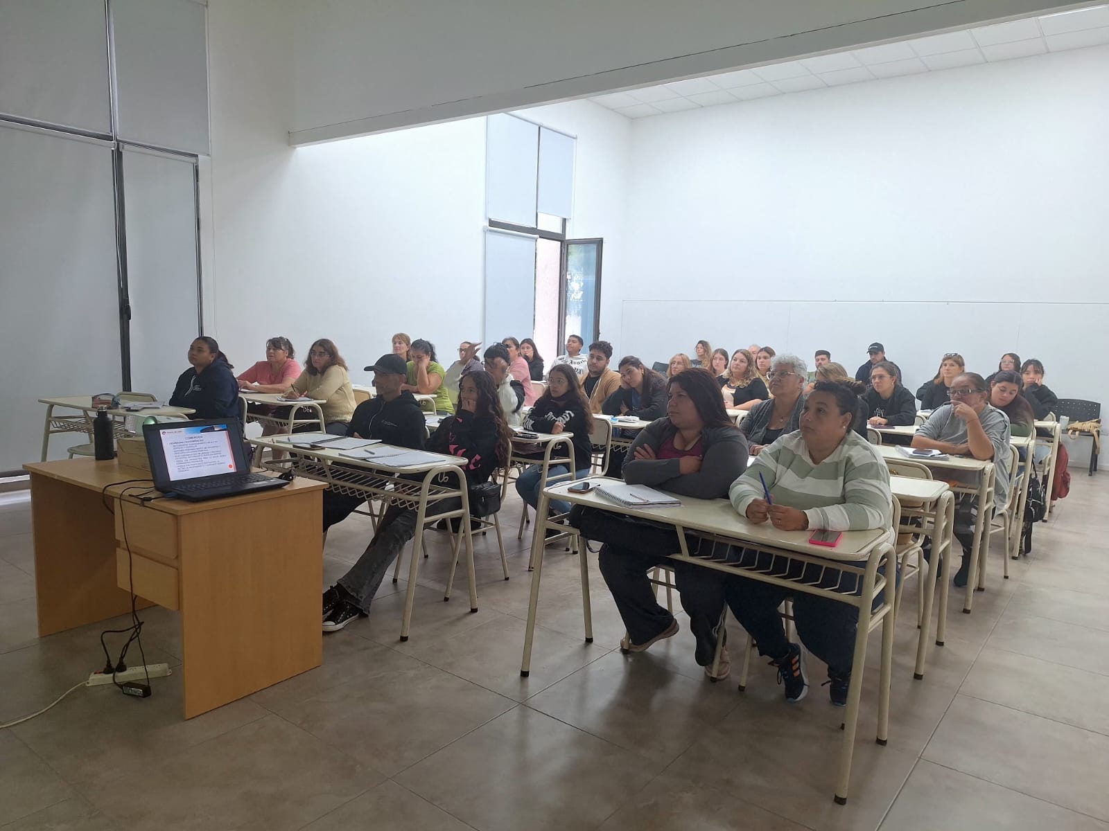 MANIPULACIÓN DE ALIMENTOS: CULMINÓ CON ÉXITO UN NUEVO CURSO